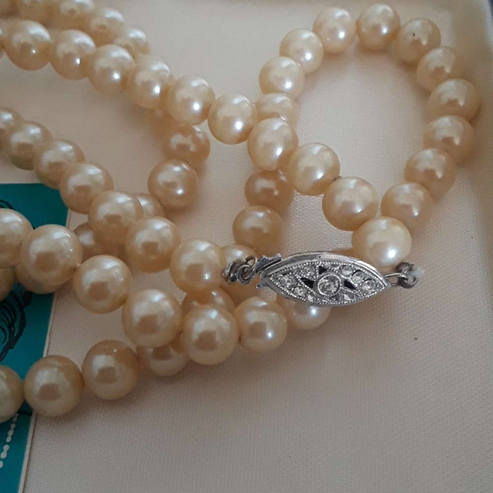 Pearls - Picture 2 of 2